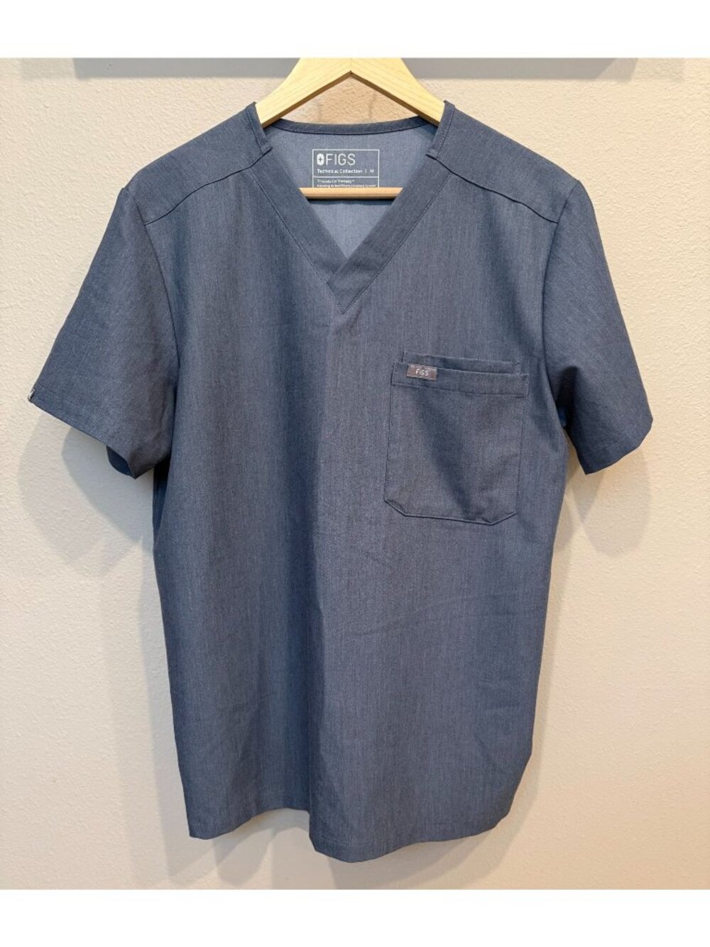 Figs Men's Technical Leon Scrub Top Blue Gray Medium Short Sleeve Workwear